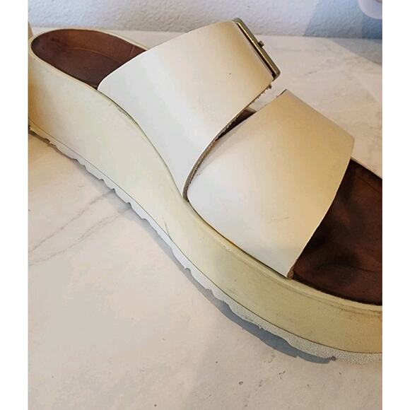 Papillio Birkenstock Sandals
Almina Wide Bone Leather Straps Raffia EU 37 US 6 - Picture 6 of 12